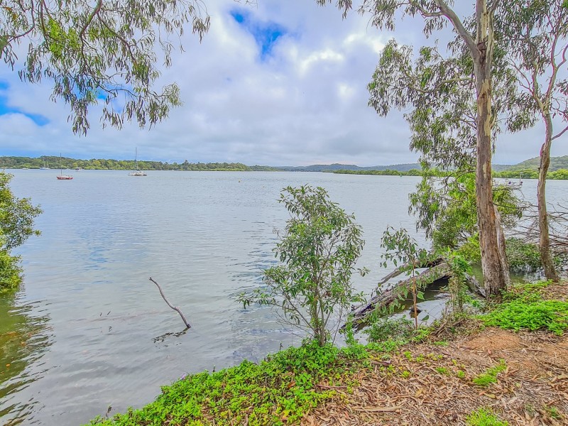 110 Minjerriba Road, Russell Island QLD 4184