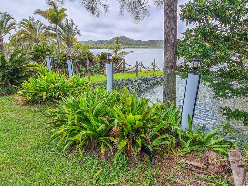 110 Minjerriba Road, Russell Island QLD 4184