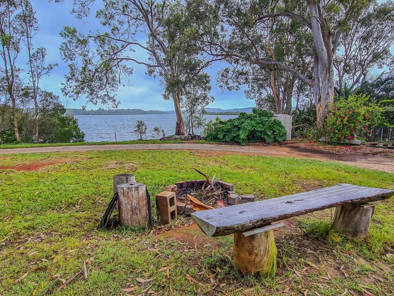 110 Minjerriba Road, Russell Island QLD 4184