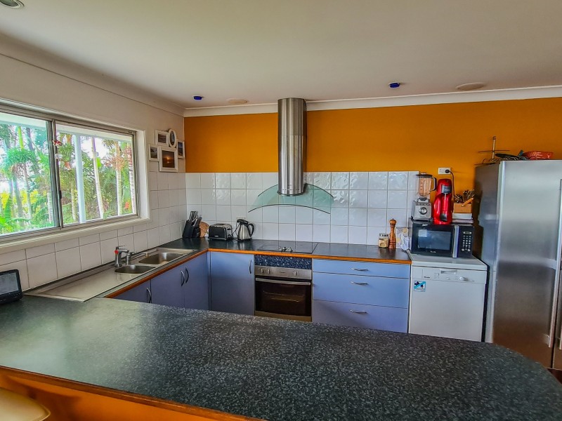 110 Minjerriba Road, Russell Island QLD 4184