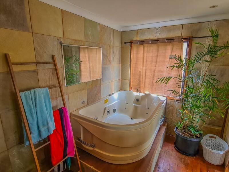 110 Minjerriba Road, Russell Island QLD 4184
