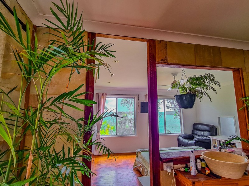 110 Minjerriba Road, Russell Island QLD 4184