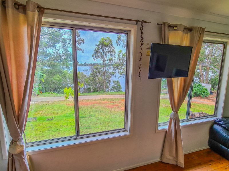110 Minjerriba Road, Russell Island QLD 4184