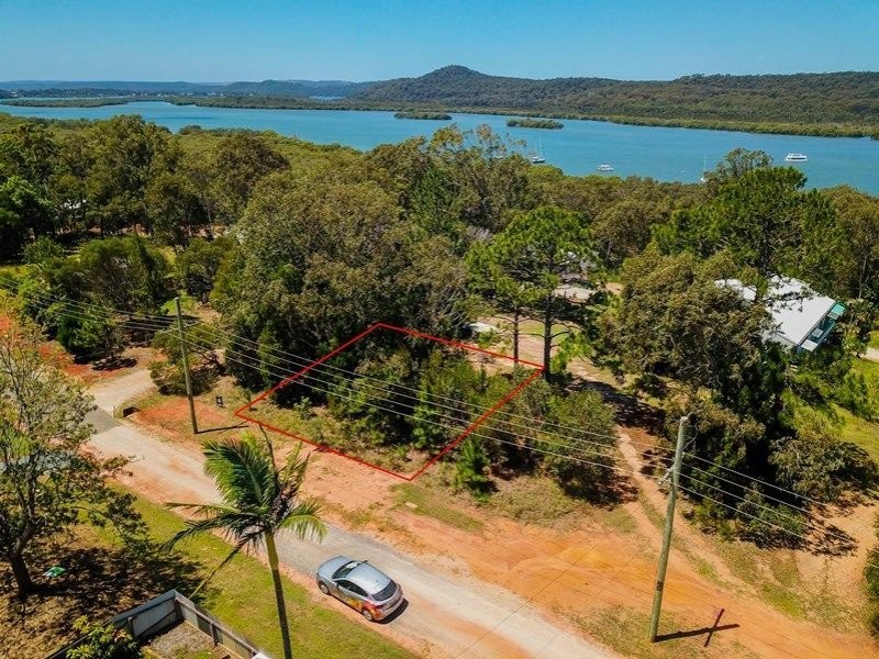31 Main View Dr, Russell Island QLD 4184
