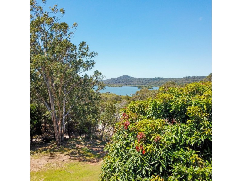31 Main View Dr, Russell Island QLD 4184