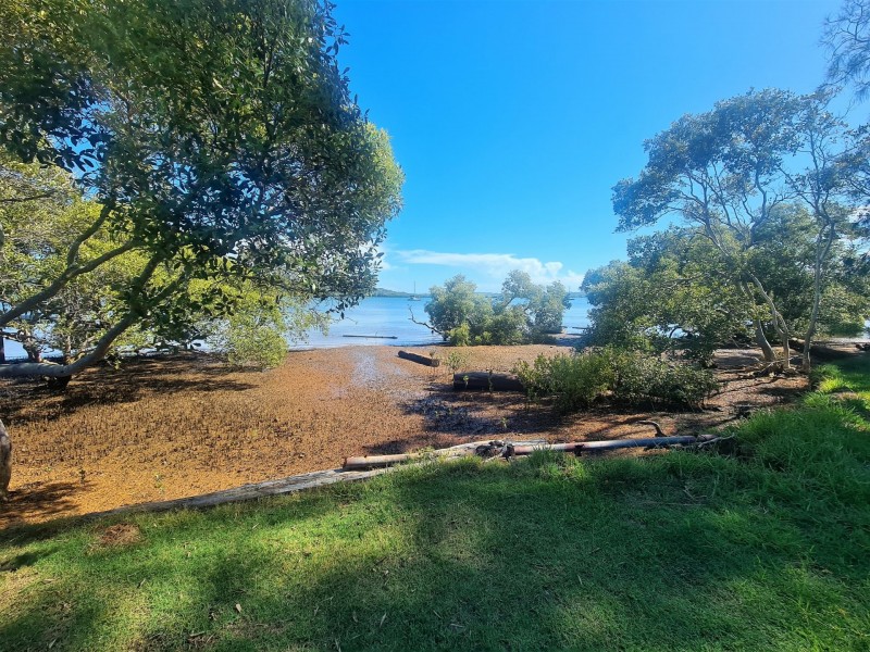 20 Emerson Street, Russell Island QLD 4184