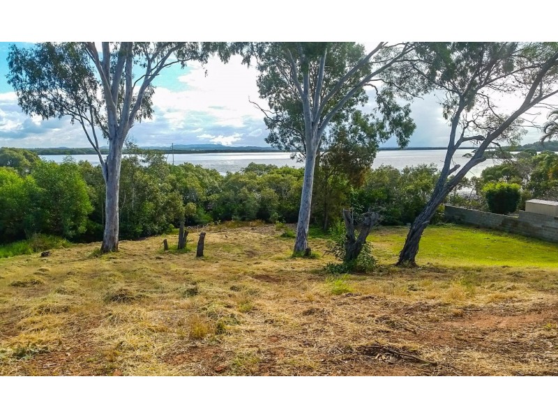 132 Palm Beach Rd, Russell Island QLD 4184