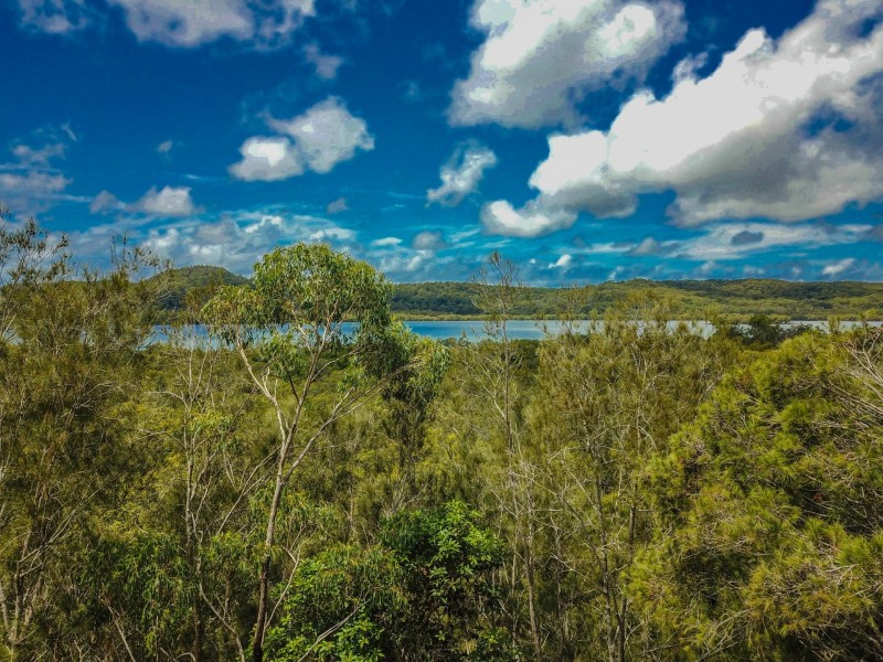 37 Aquamarine Pde, Russell Island QLD 4184
