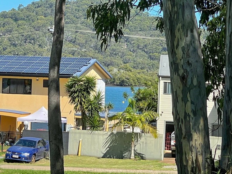 16 Zephyr Street, Russell Island QLD 4184