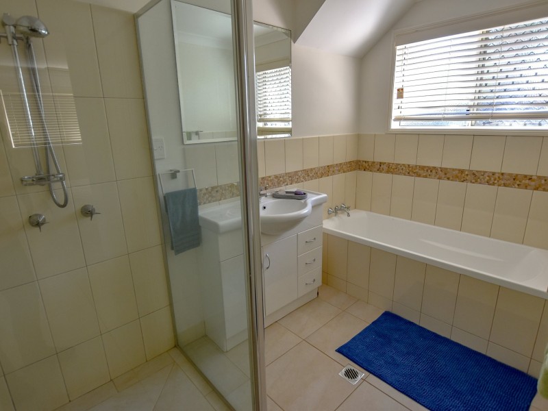 68 Wahine Drive, Russell Island QLD 4184