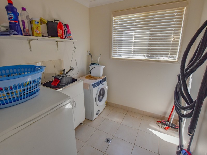 68 Wahine Drive, Russell Island QLD 4184