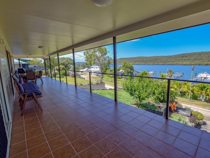 68 Wahine Drive, Russell Island QLD 4184