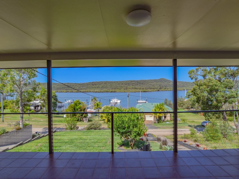 68 Wahine Drive, Russell Island QLD 4184