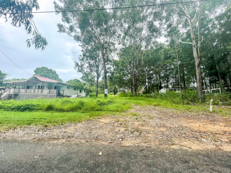 69 Dempsey St, Russell Island QLD 4184