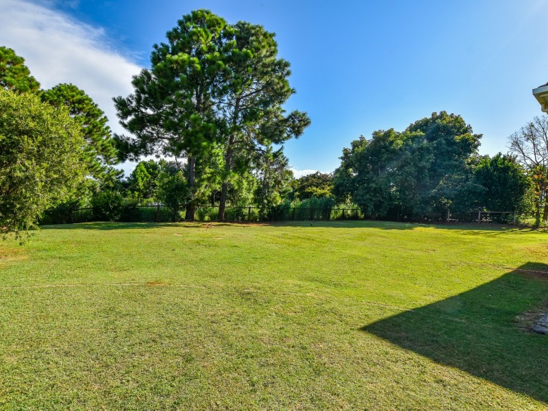 2 Highland Street, Russell Island QLD 4184