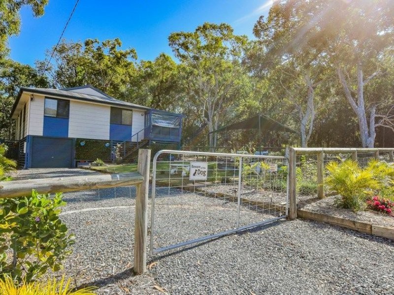 220 Centre Road, Russell Island QLD 4184