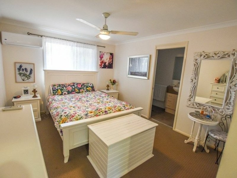 220 Centre Road, Russell Island QLD 4184