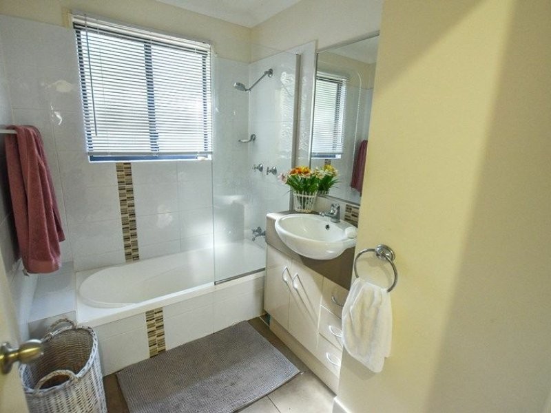 220 Centre Road, Russell Island QLD 4184