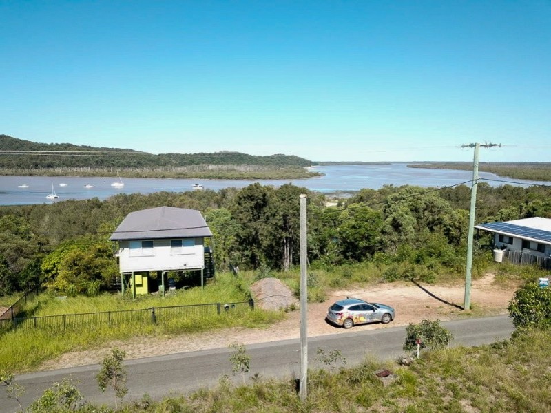 17 Crescent Drive, Russell Island QLD 4184