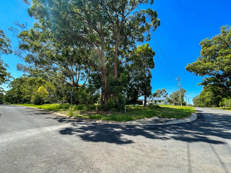 89 Jackson Rd, Russell Island QLD 4184