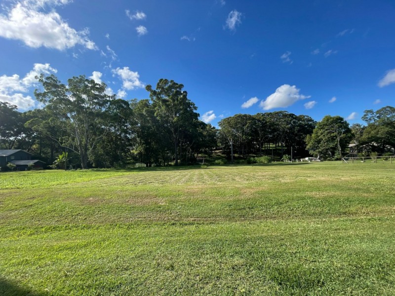 17 Mountain View, Russell Island QLD 4184