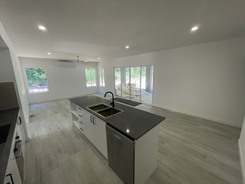 28 Pia Street, Russell Island QLD 4184