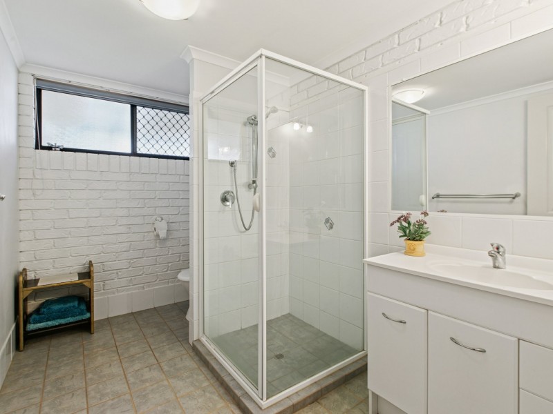 7 Alice St, Russell Island QLD 4184