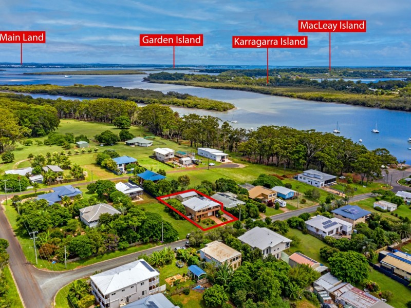 7 Alice St, Russell Island QLD 4184