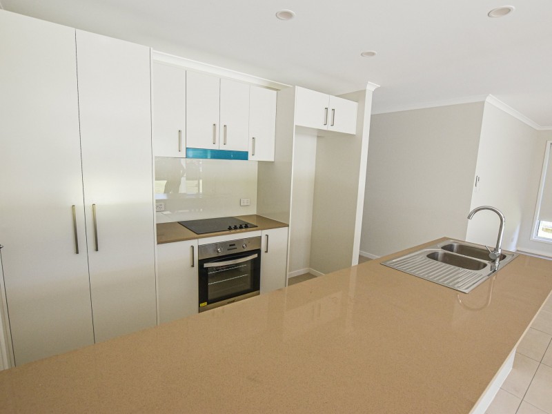 9 Rossi Avenue, Russell Island QLD 4184