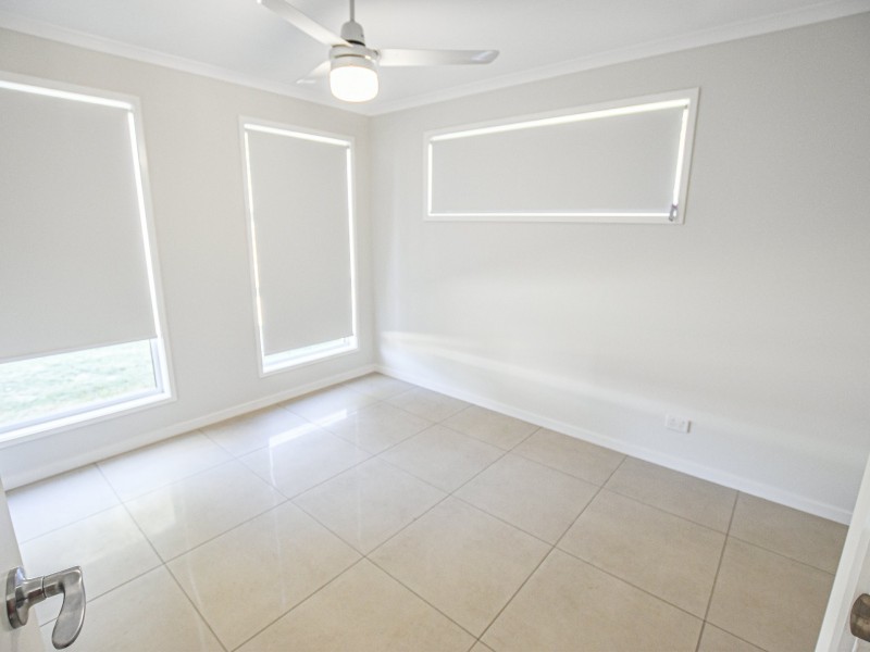 9 Rossi Avenue, Russell Island QLD 4184