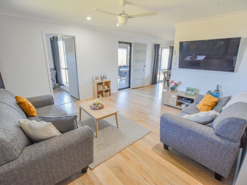 27-29 Tenanne Street, Russell Island QLD 4184