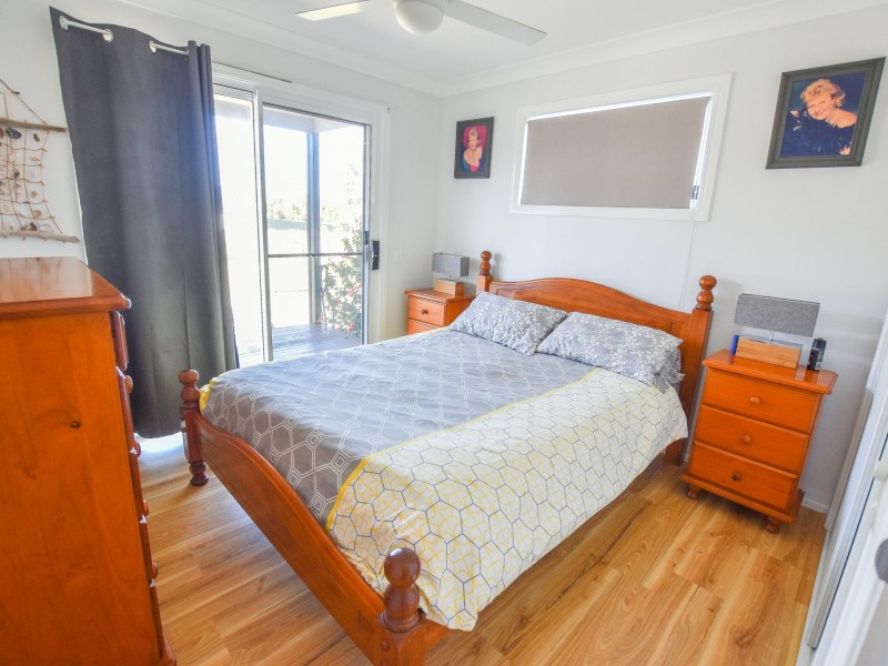 27-29 Tenanne Street, Russell Island QLD 4184