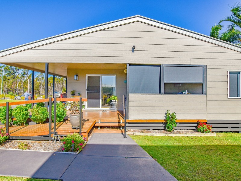 27-29 Tenanne Street, Russell Island QLD 4184