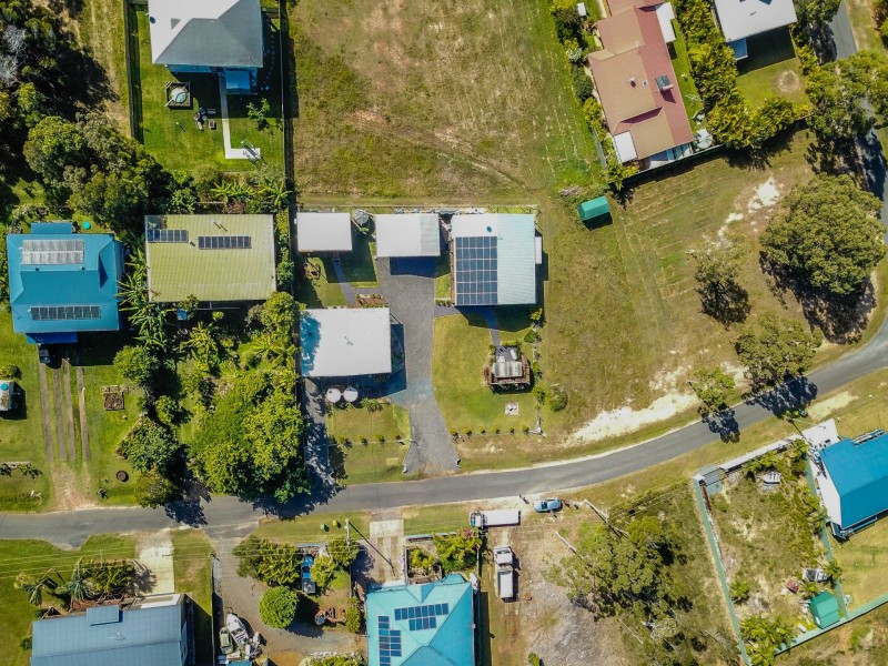 27-29 Tenanne Street, Russell Island QLD 4184