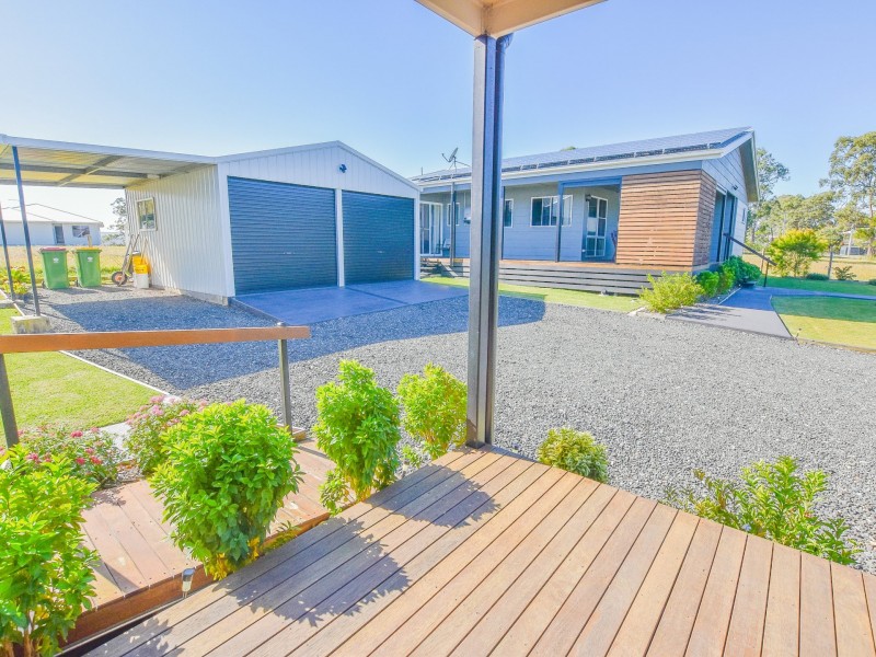 27-29 Tenanne Street, Russell Island QLD 4184