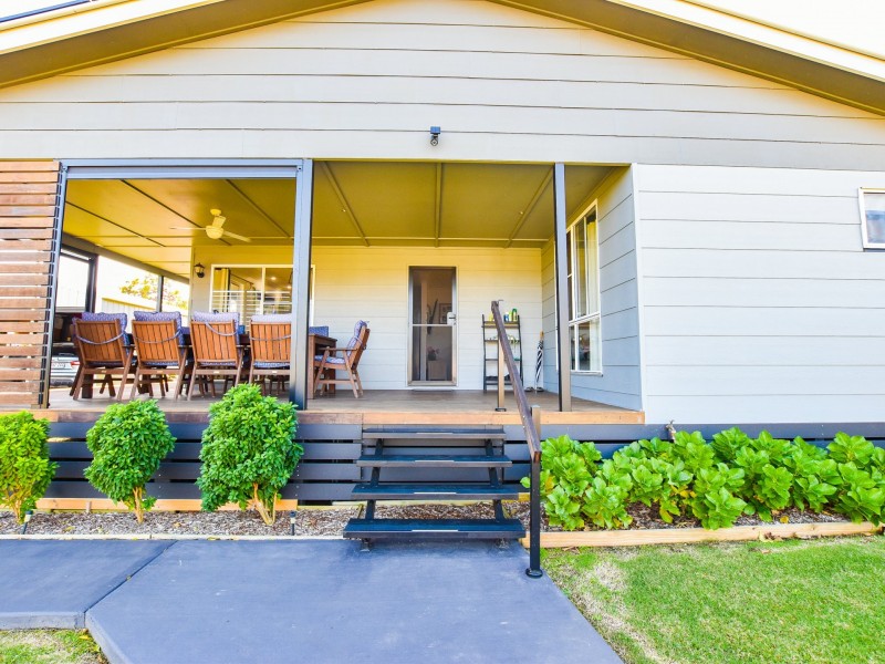 27-29 Tenanne Street, Russell Island QLD 4184