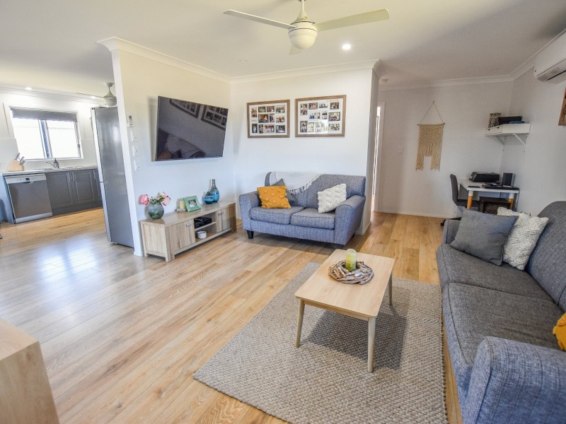 27-29 Tenanne Street, Russell Island QLD 4184