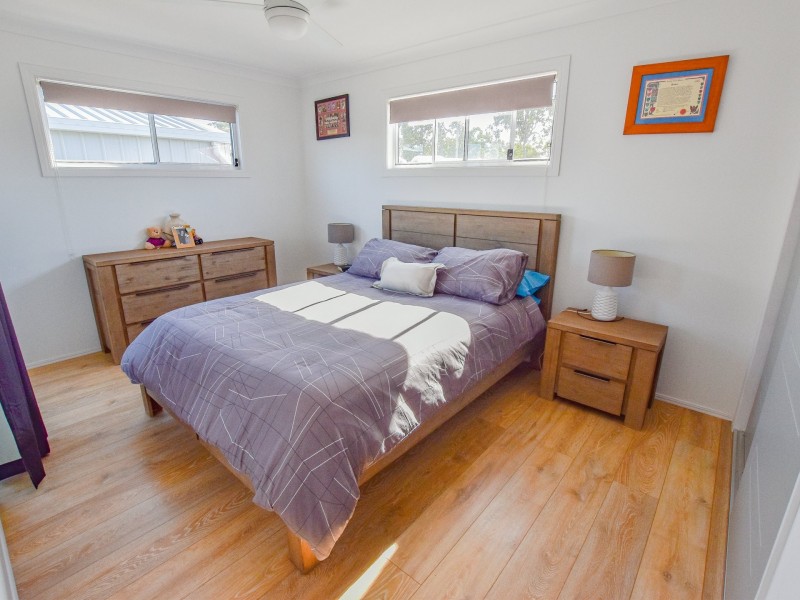 27-29 Tenanne Street, Russell Island QLD 4184