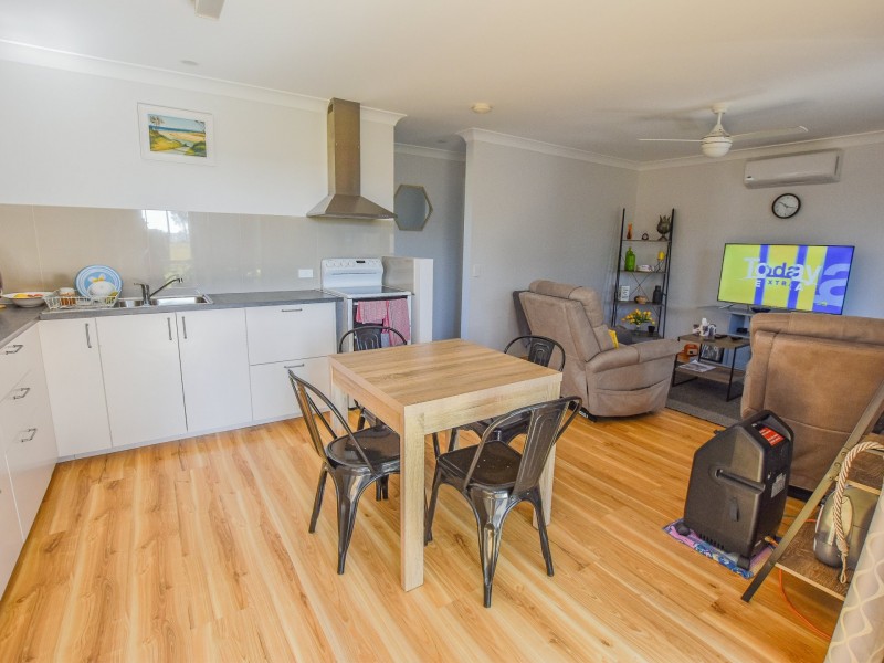 27-29 Tenanne Street, Russell Island QLD 4184