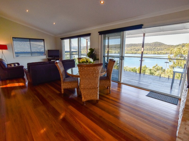 115 Wahine Drive, Russell Island QLD 4184