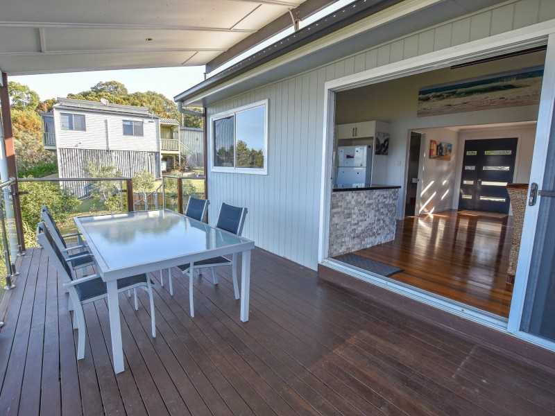 115 Wahine Drive, Russell Island QLD 4184