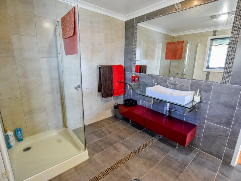 115 Wahine Drive, Russell Island QLD 4184