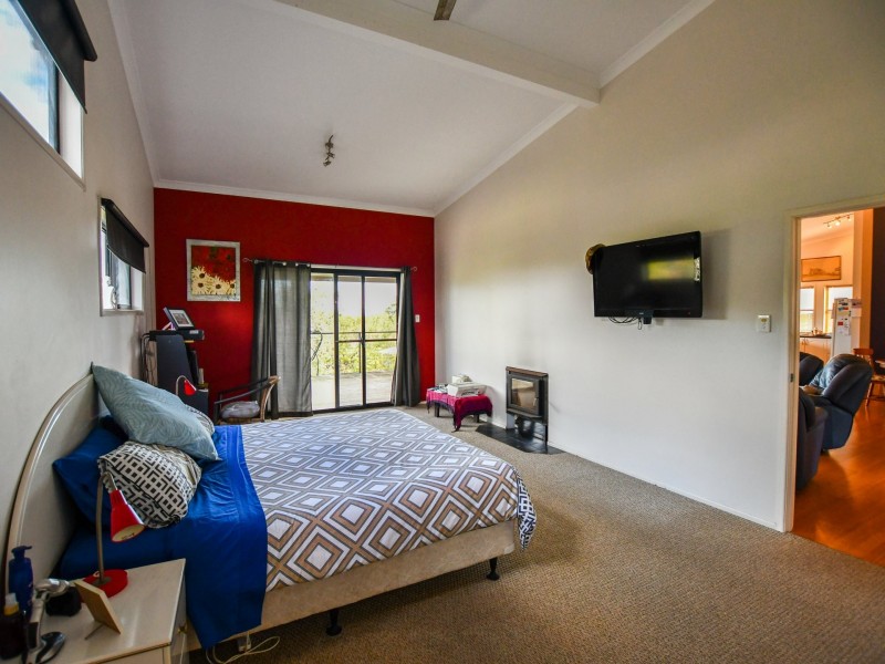 10 Carnation Court, Russell Island QLD 4184