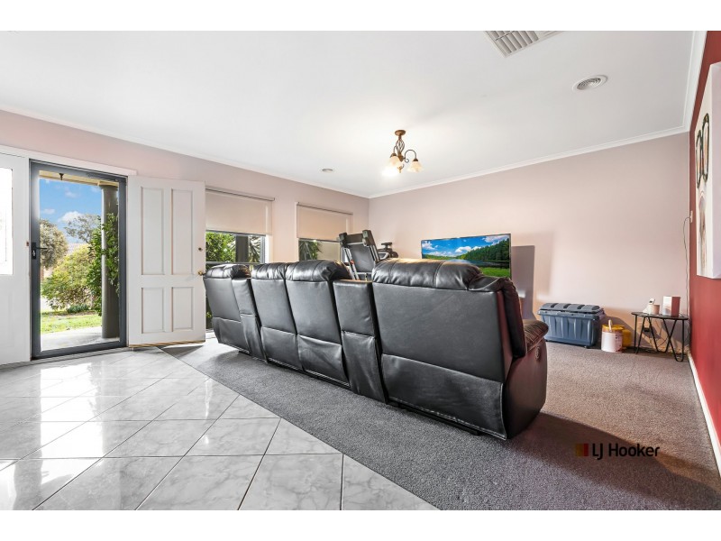 10 Falconhurst Road, Russell Island QLD 4184