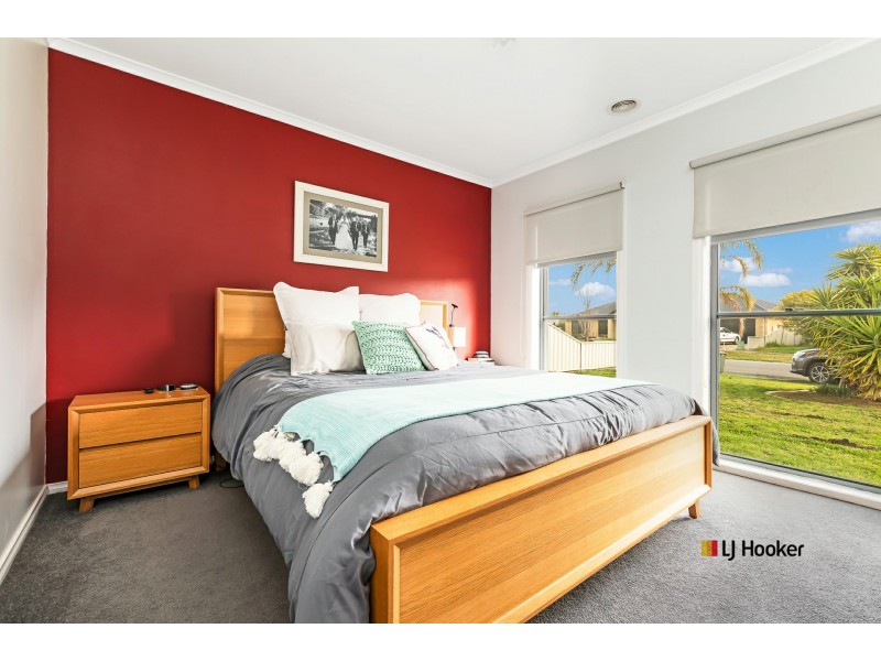10 Falconhurst Road, Russell Island QLD 4184