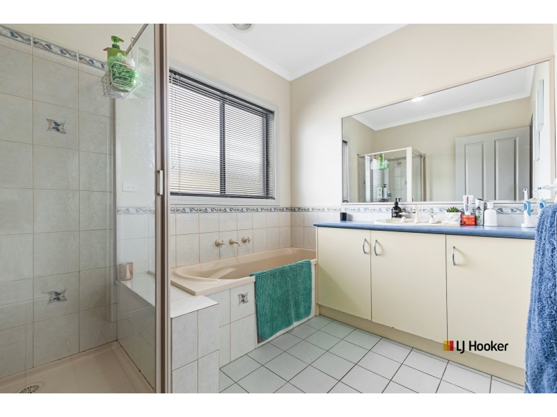 10 Falconhurst Road, Russell Island QLD 4184