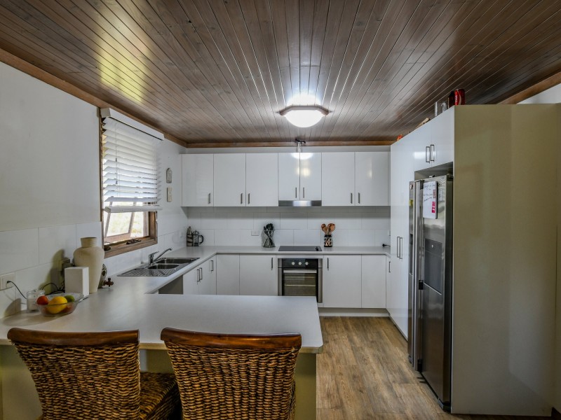 14 Laurel Street, Russell Island QLD 4184