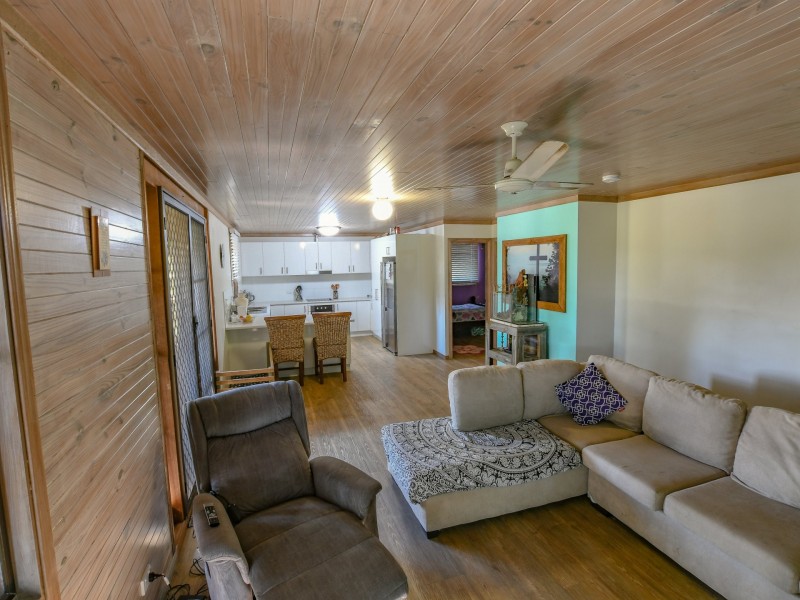 14 Laurel Street, Russell Island QLD 4184