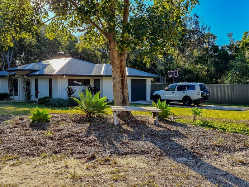 6 Dickenson Drive, Russell Island QLD 4184