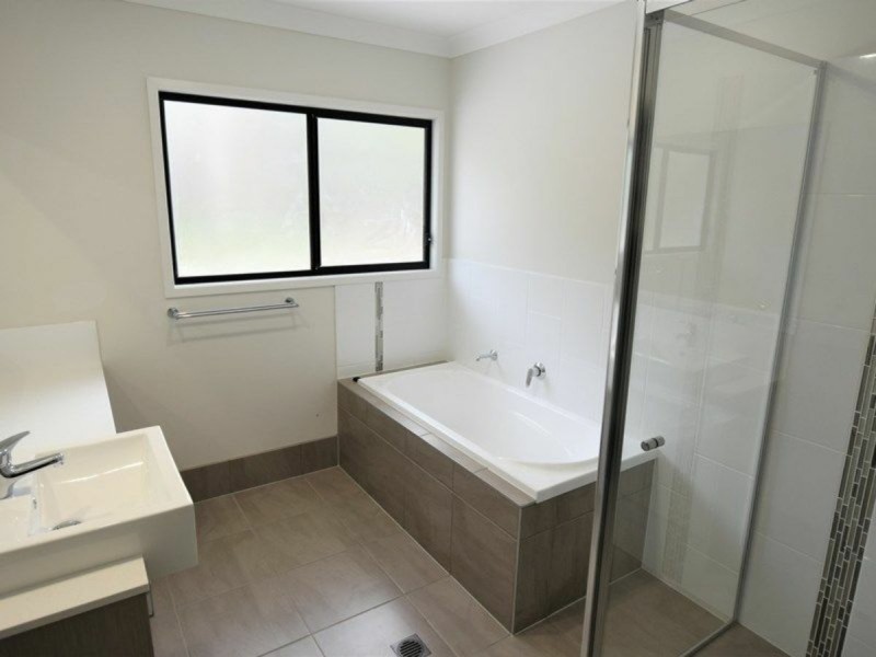 6 Dickenson Drive, Russell Island QLD 4184